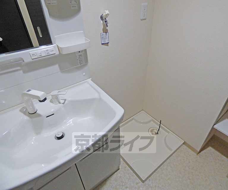 その他設備　洗濯機が置けます。