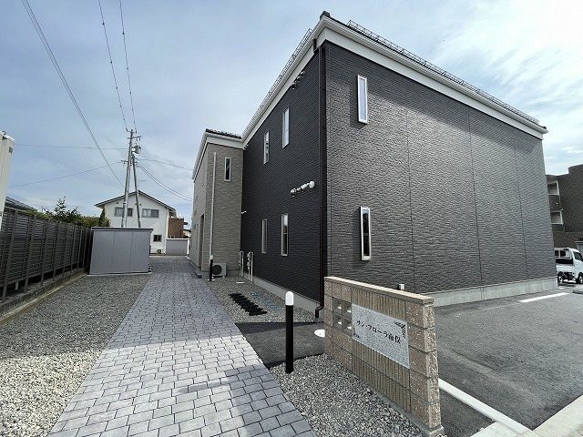 エントランス　アプローチ