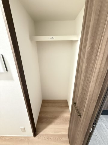 居室・リビング　玄関ホール収納