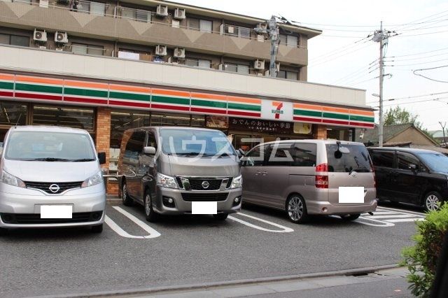 コンビニ　セブン-イレブン大田区下丸子４丁目店（コンビニ）まで687m