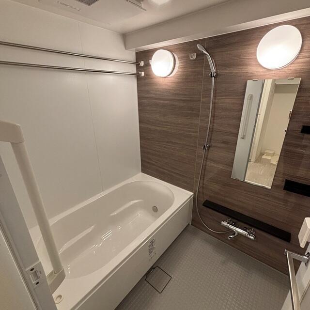 バス・シャワールーム　※写真は同タイプ住戸です。