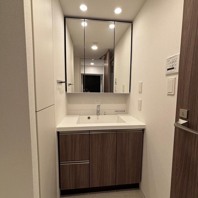 洗面設備　※写真は同タイプ住戸です。