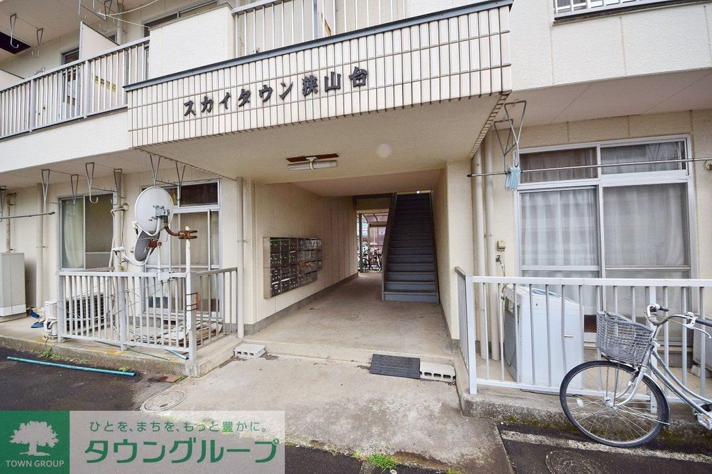 エントランス　駐車場