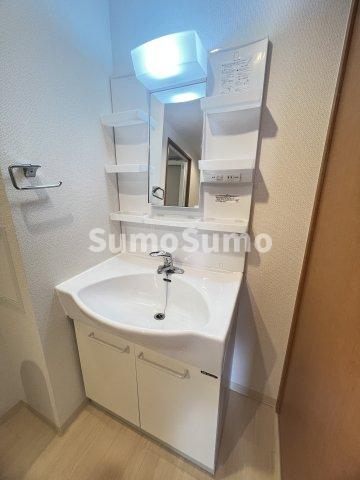 洗面設備　脱衣スペースもあります