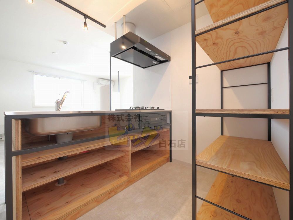 キッチン　人気で使用しやすい対面式システムキッチンです♪