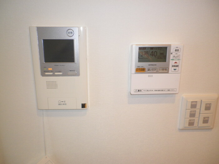 セキュリティ　モニター付きインターホン