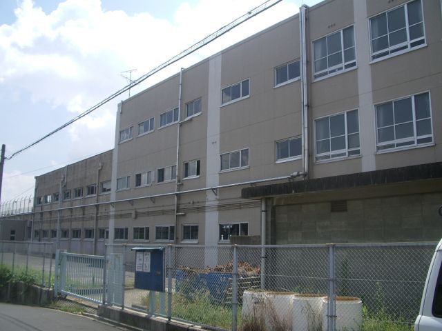 中学校　名古屋市立汐路中学校（中学校）まで1782m