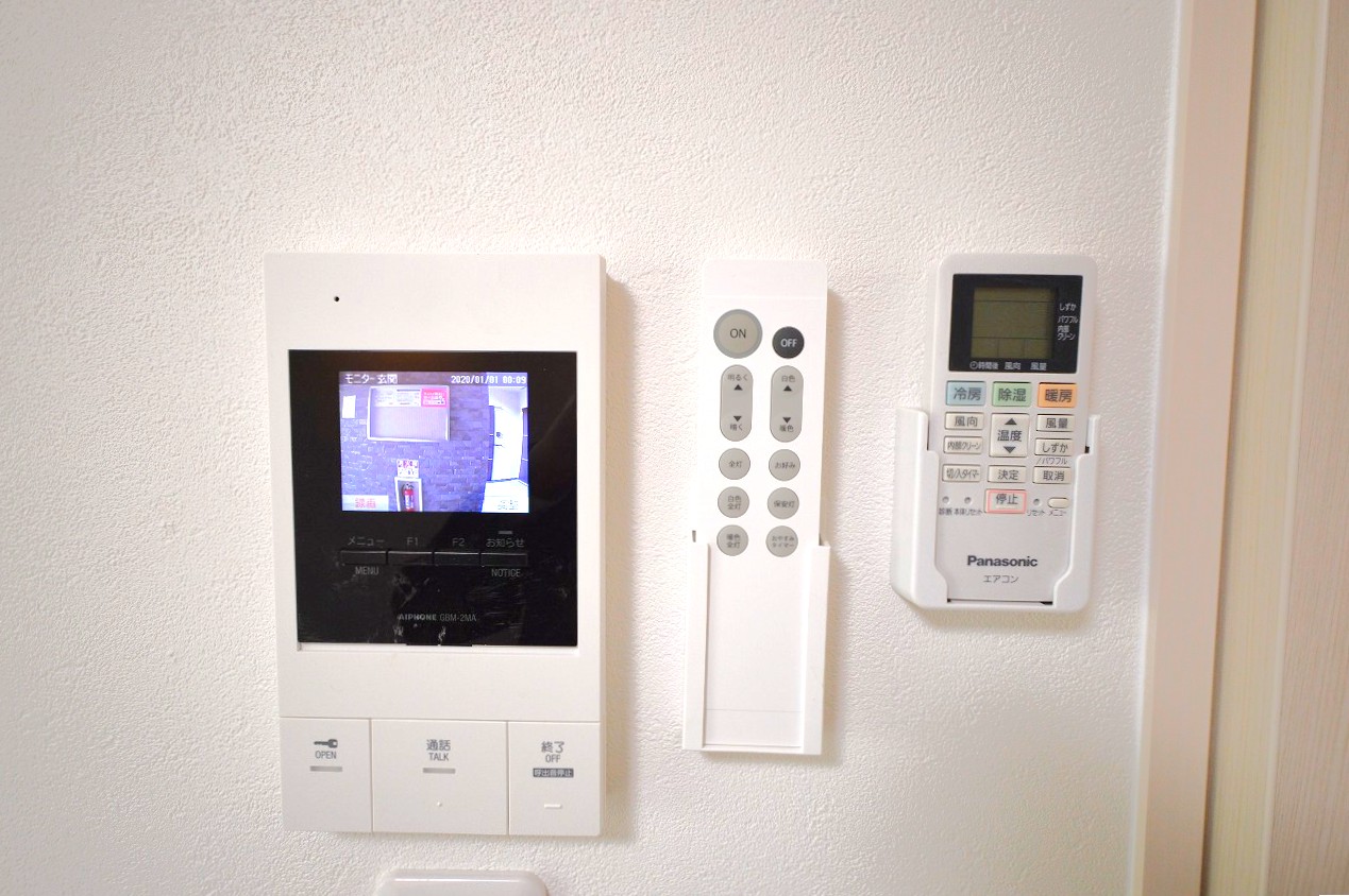 セキュリティ　モニター付きインターホン