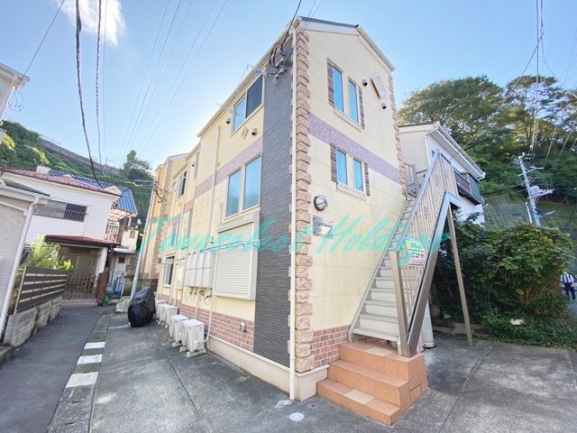 建物外観　フリーレント1ヵ月・家電7点セット付♪