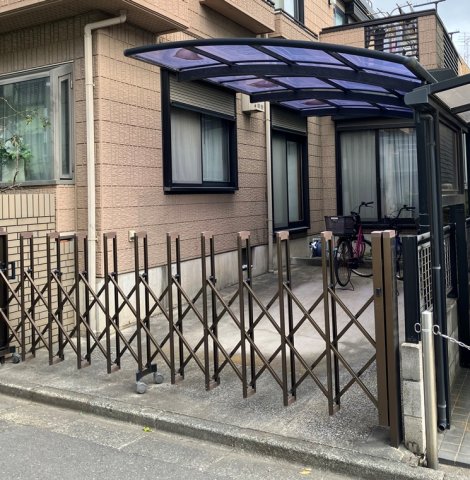 駐車場　駐車場があるので、車を買う予定の方も安心です