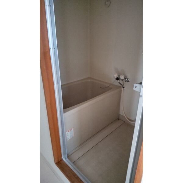 バス・シャワールーム　※別室の参考写真の為、現況優先です。