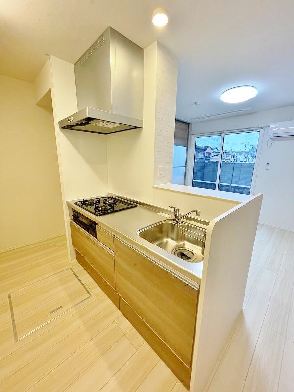 キッチン　★システムキッチングリル付き/３口コンロ★