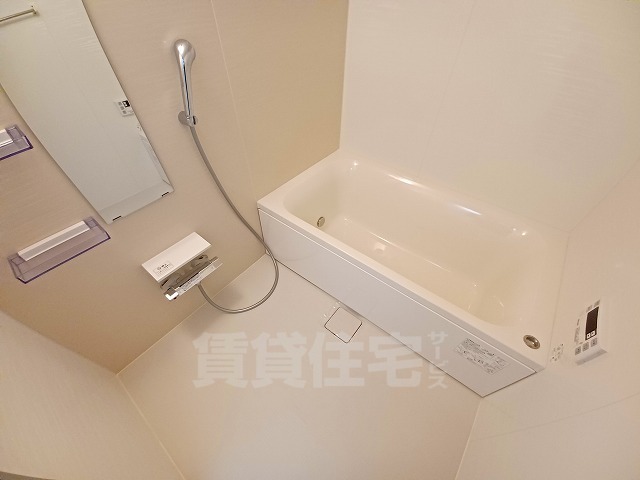 バス・シャワールーム　同建物別タイプ写真です