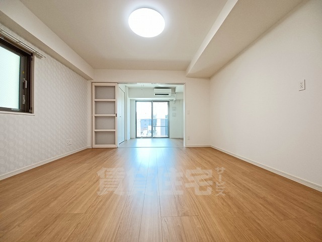 居室・リビング　同建物別タイプ写真です