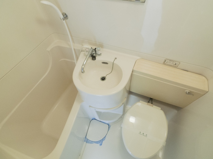 バス・シャワールーム　お掃除手際よく3点ユニット