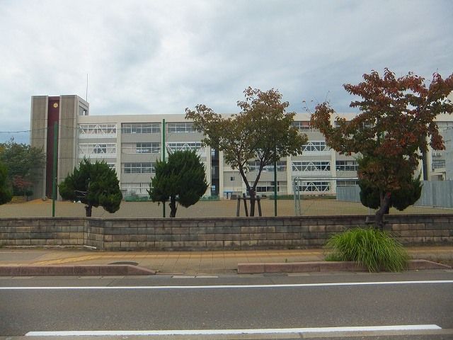 小学校　大手町小学校（小学校）まで1000m