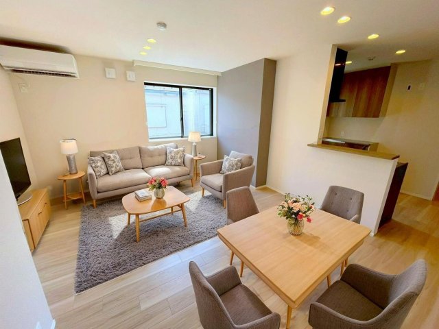 居室・リビング　家具配置のイメージ画像です※実際は家具は付きません