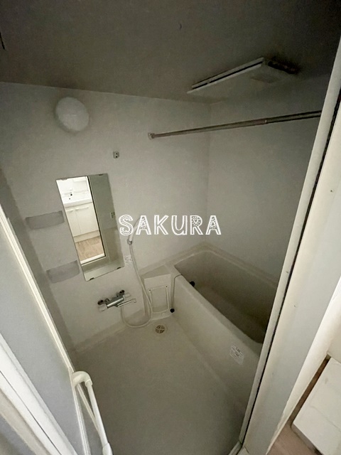 バス・シャワールーム　嬉しい追い焚き・浴室乾燥機付き♪