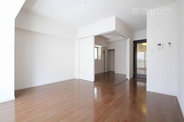 居室・リビング　※２０１号室の内装写真参照