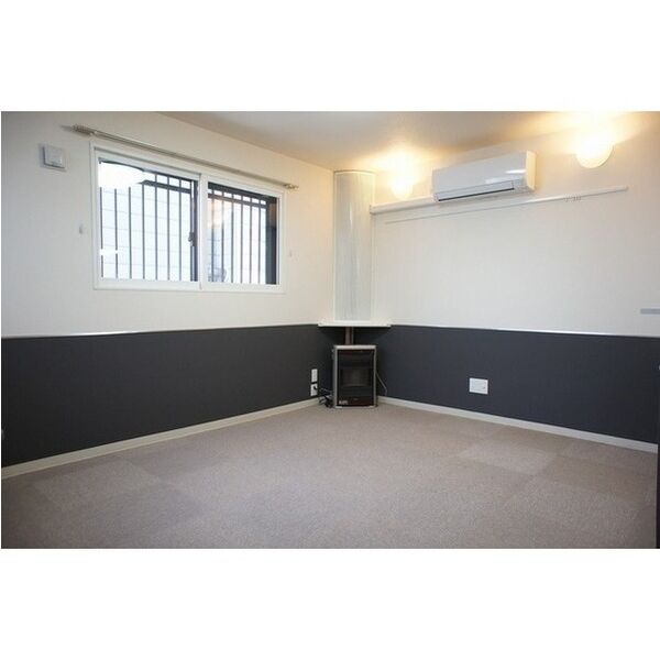 居室・リビング　居間です