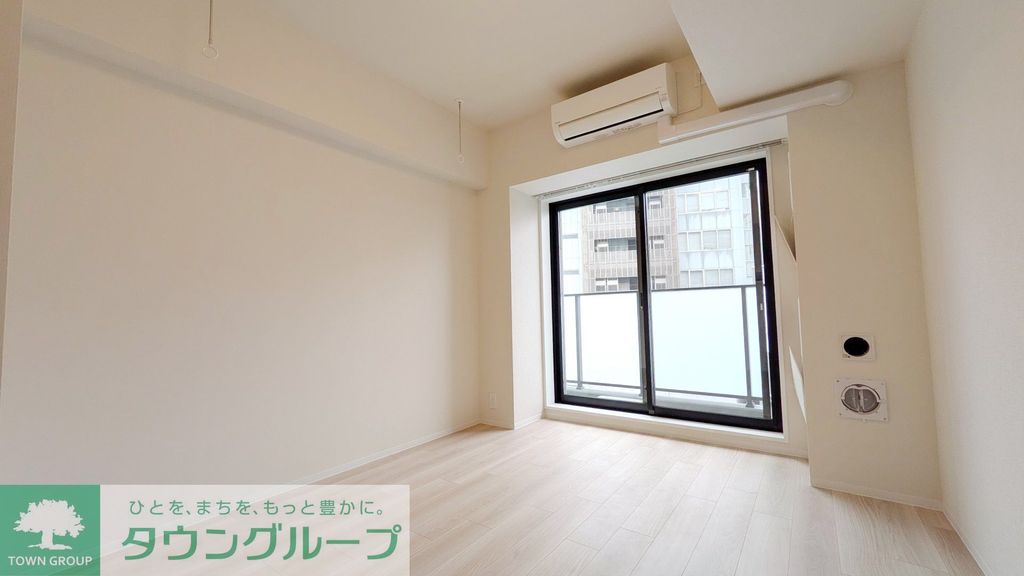 居室・リビング　同物件別部屋写真