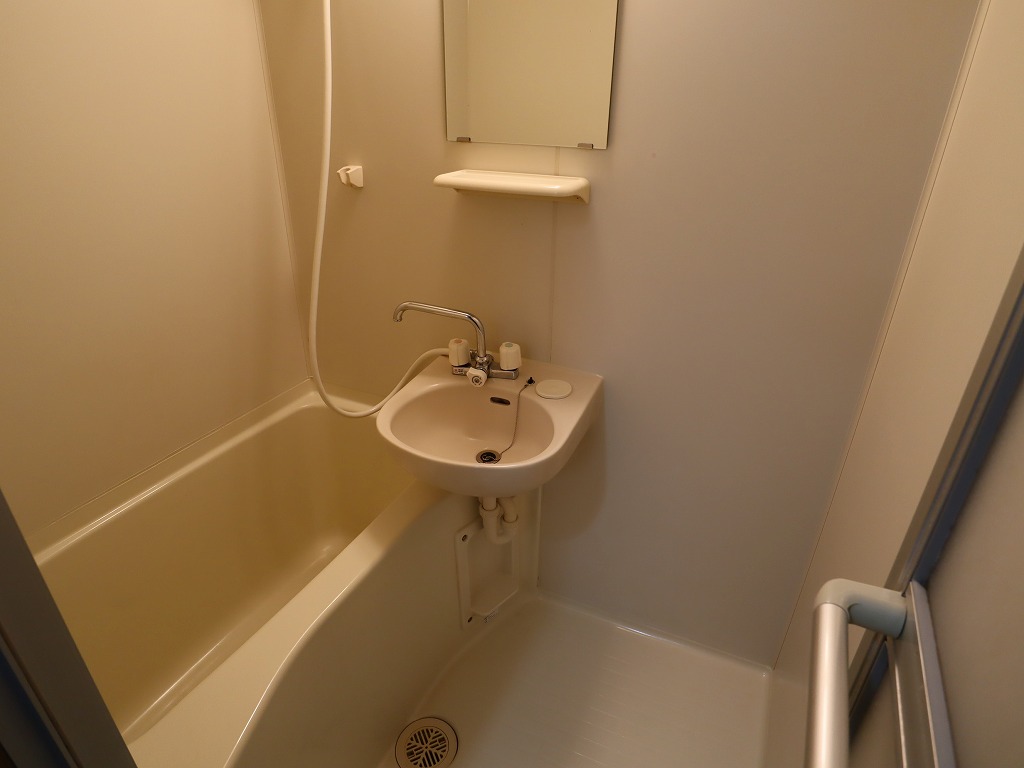 バス・シャワールーム　洗面台付　人気のバストイレ別