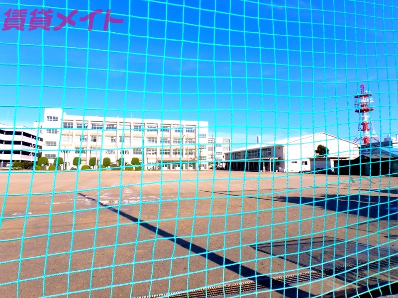 中学校　桑名市立光風中学校（中学校）まで377m