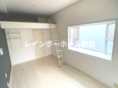 玄関　収納もある玄関です