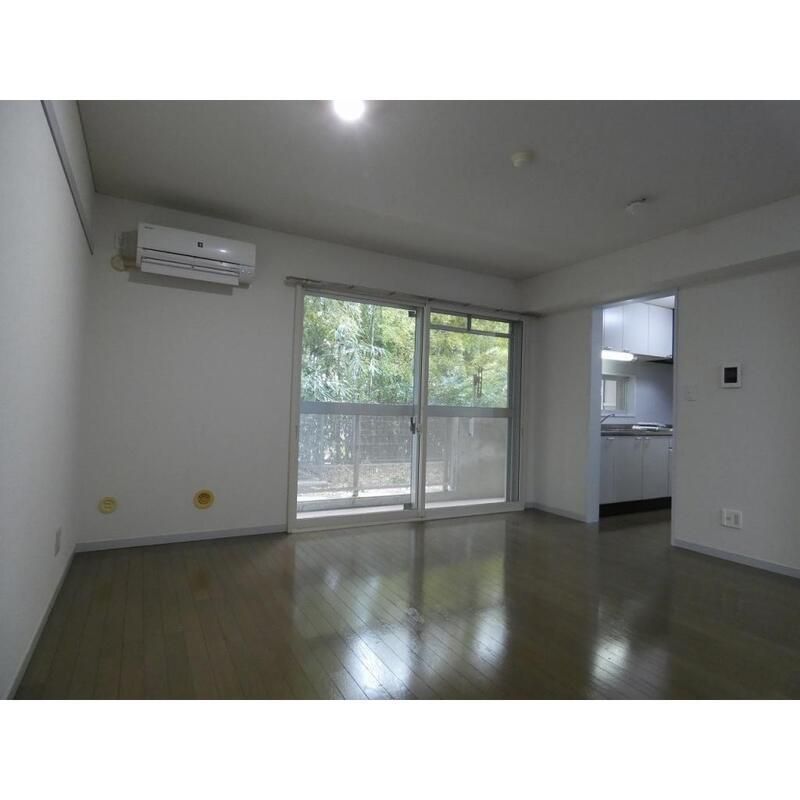 居室・リビング　■エアコン■24時間換気システム■ダウンライト■２面採光