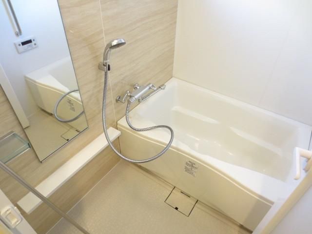 バス・シャワールーム　お風呂