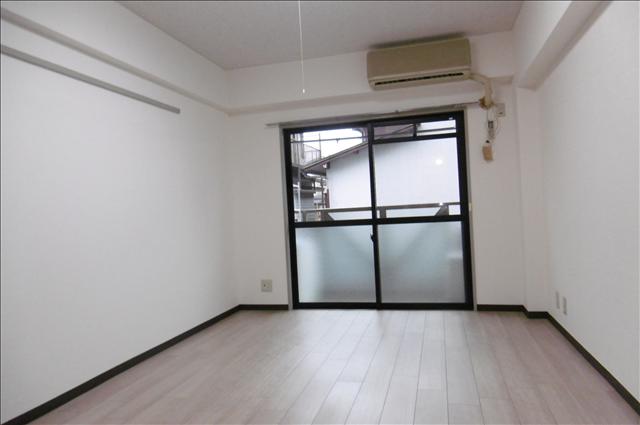 居室・リビング　広々としてキレイなお部屋です