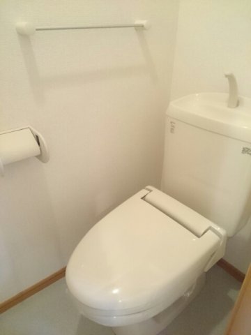 トイレ　コンパクトで使いやすいトイレです