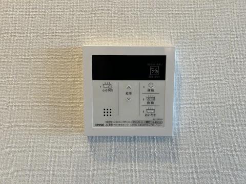 その他設備　給湯器リモコン