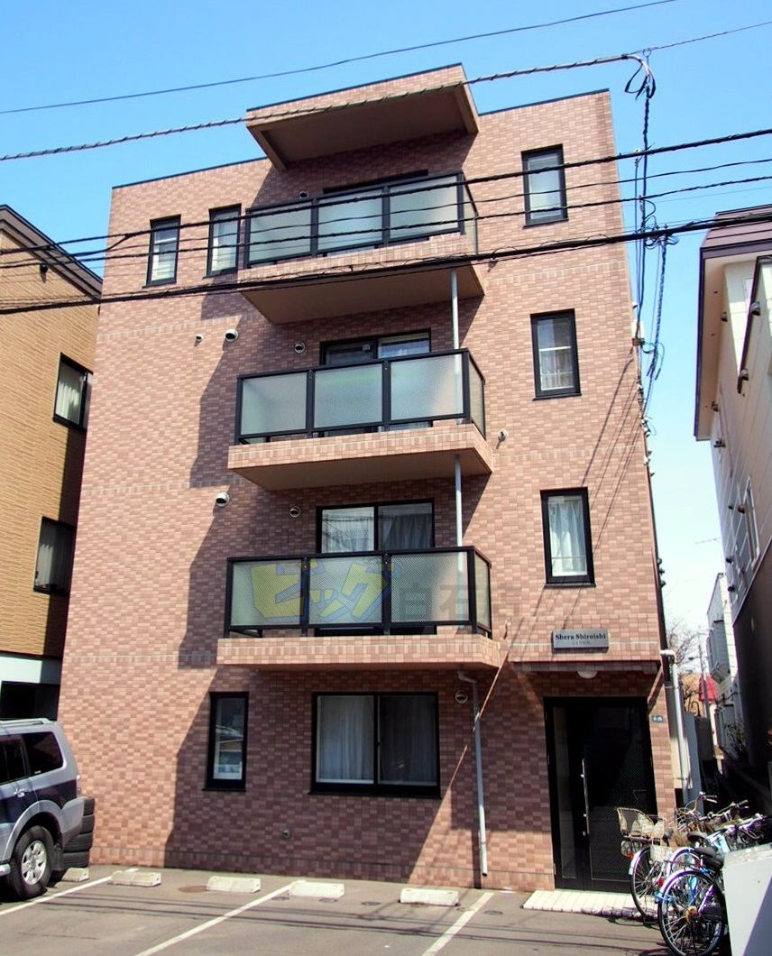 建物外観　人気の設備充実マンションです♪