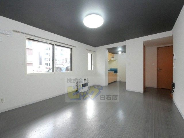 居室・リビング　日当たり良好で明るいお部屋です♪