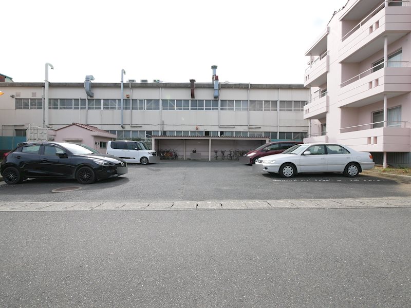 駐車場　敷地内駐車場