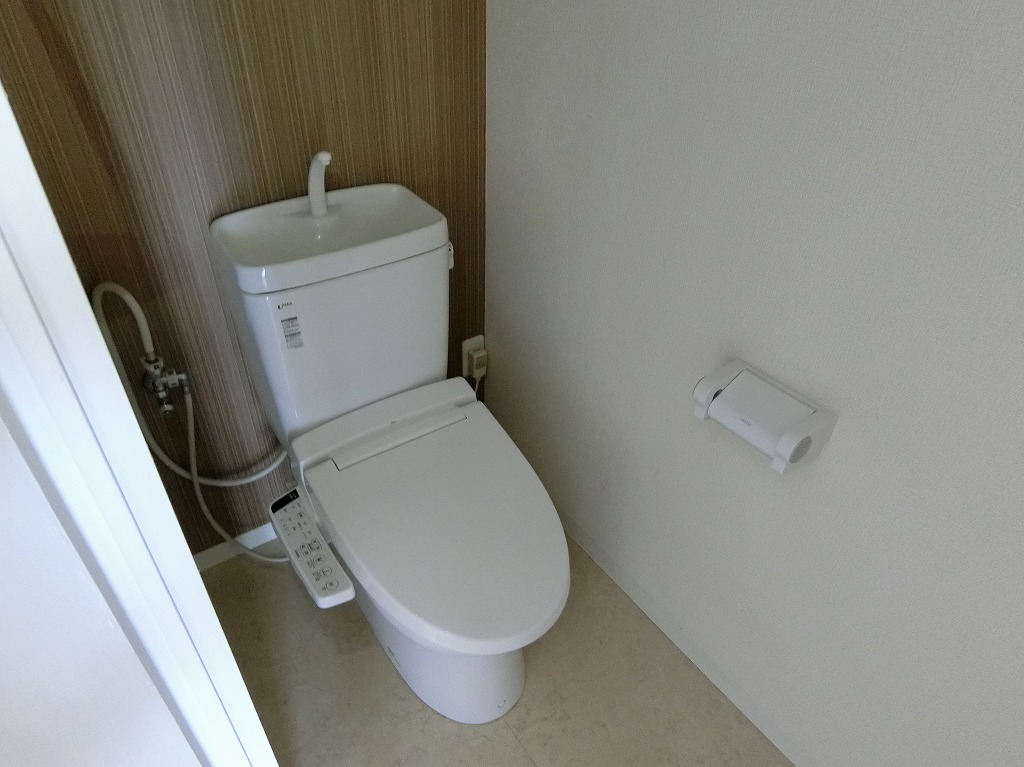 トイレ　癖になるウォシュレット完備