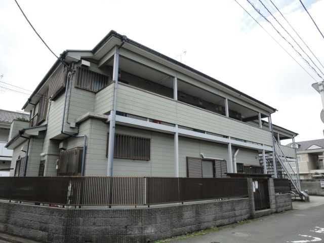 建物外観　小田急線祖師ヶ谷大蔵駅から徒歩１０分の立地☆