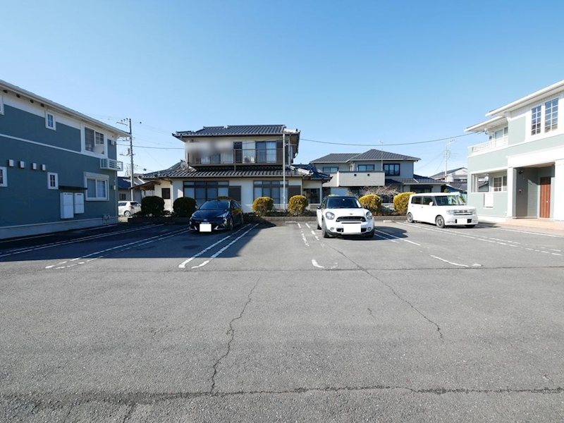 駐車場　敷地内駐車場