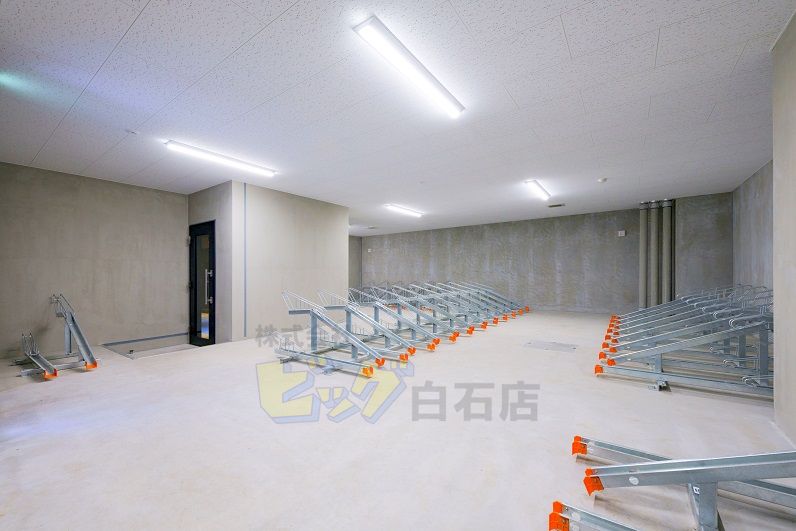 その他共有部分　屋内駐輪場付きです♪