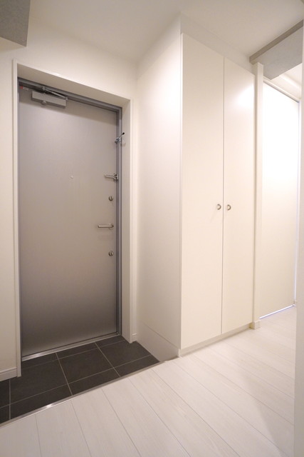 玄関　※写真は同タイプ住戸です。