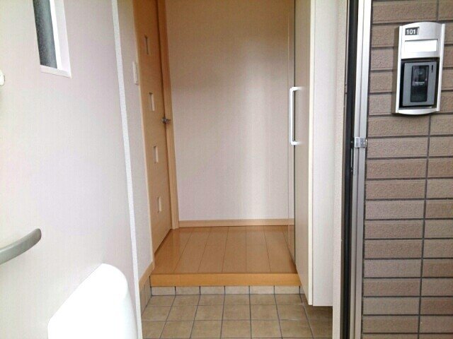 玄関　シンプルで使いやすい玄関です