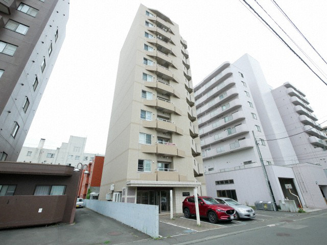 建物外観　★医大目の前の人気デザイナーズMS！★駅チカ！★設備充実！