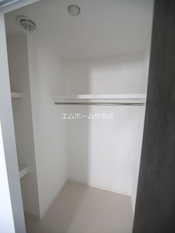 収納　クローゼット（収納スペース充実しています）