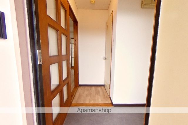 とさでん交通後免線 介良通駅 徒歩4分 4階建 築38年の玄関写真