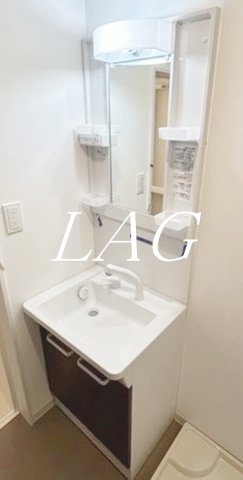 洗面設備　独立洗面台です。（同一仕様）