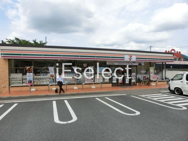 コンビニ　セブンイレブン八街榎戸駅前店（コンビニ）まで660m