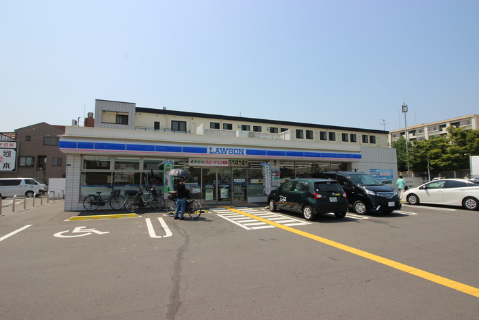 コンビニ　ローソン西成中開３丁目店（コンビニ）まで220m