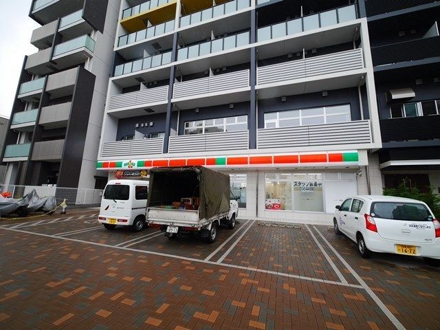 コンビニ　★★サンクス（コンビニ）まで343m