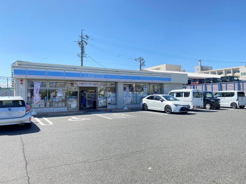 コンビニ　ローソン桑名新矢田二丁目店（コンビニ）まで615m